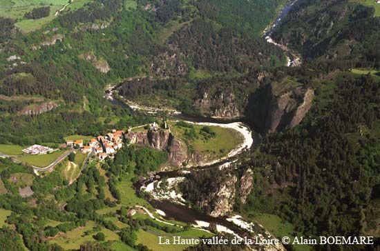 110 - Arlempdes - chateau